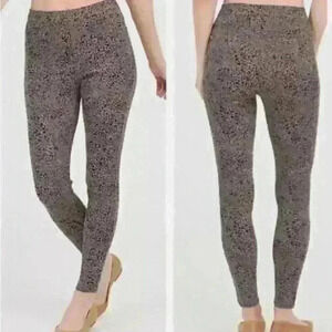 NWT - SPANX Jean-ish Animal Print Ankle Jeggings Leggings in Desert Dot Size: M
